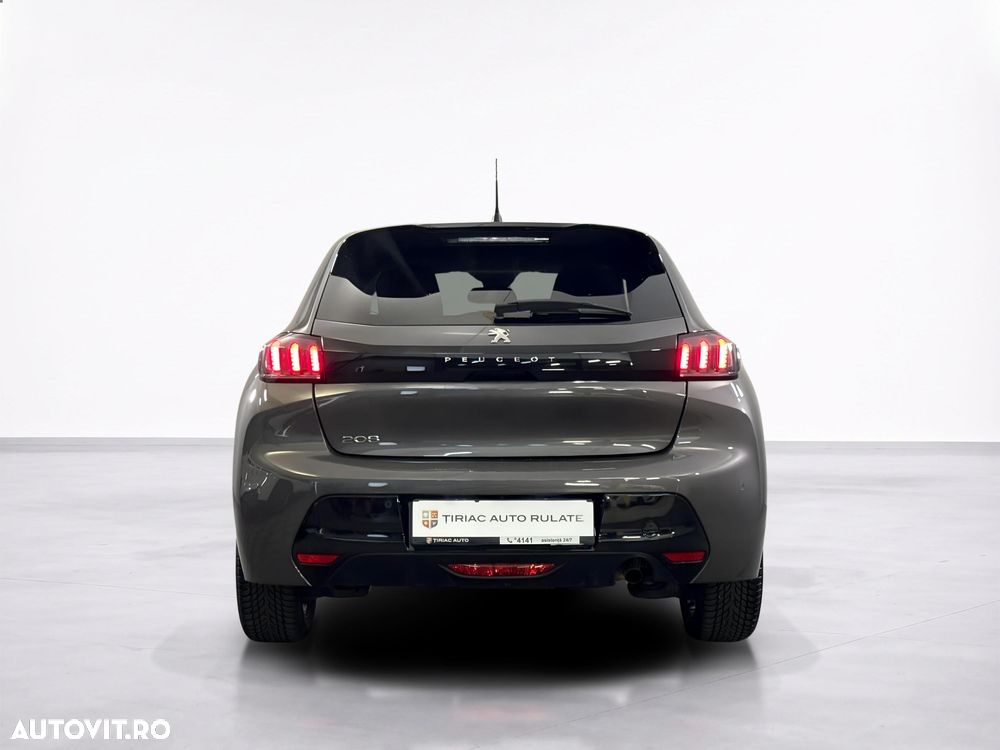 Peugeot 208 - 5