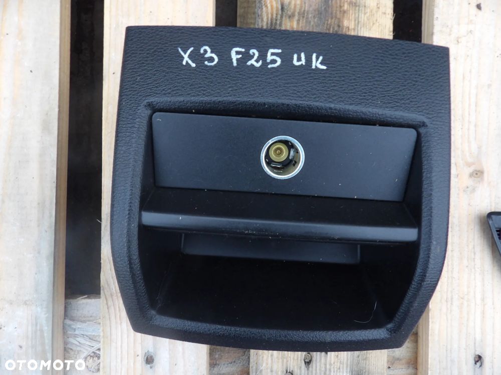 BMW - F25,X3 - SCHOWEK , RAMKA TUNELU - UK - 9184479 - 1