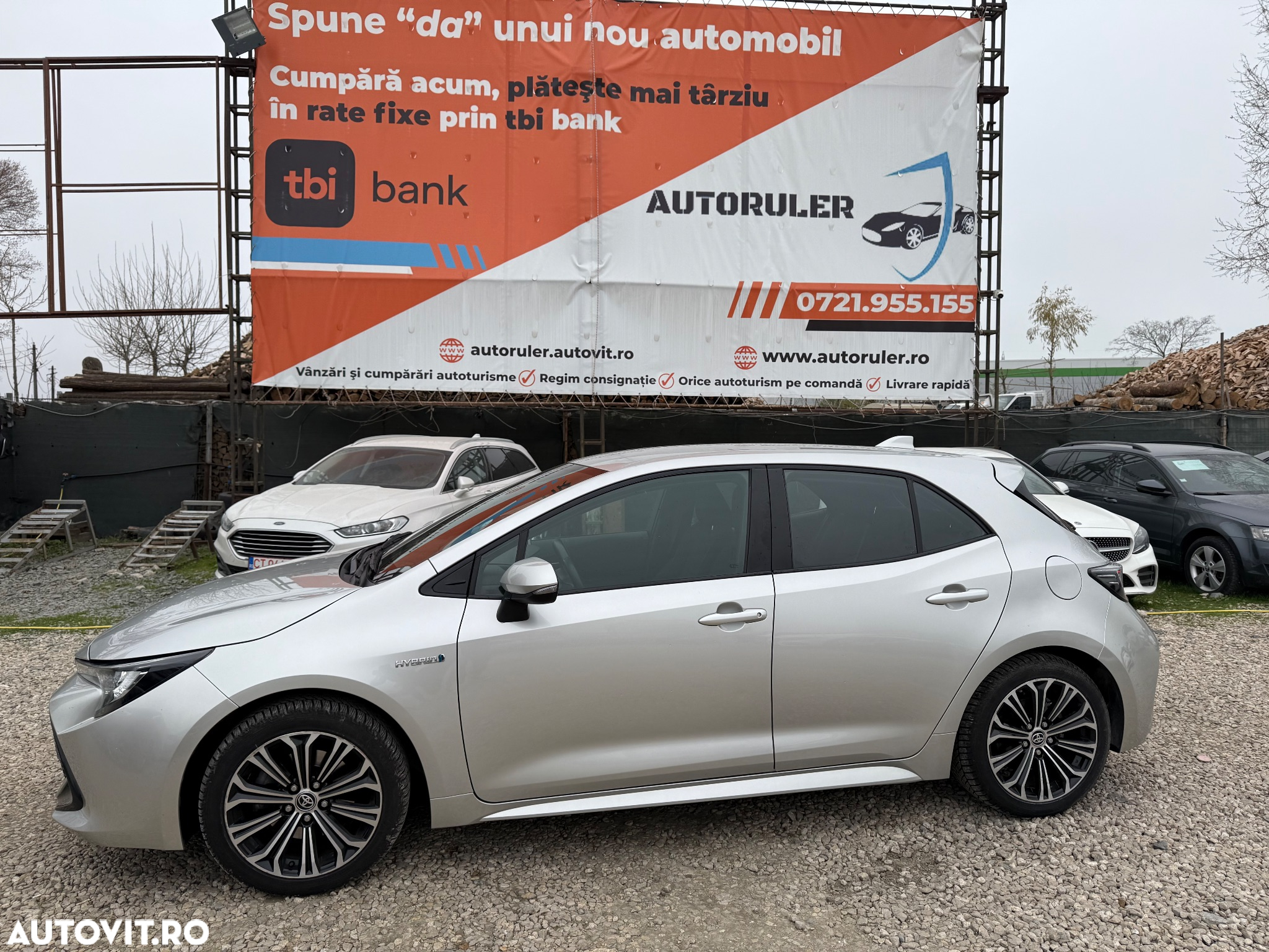 Toyota Corolla 2.0 Hybrid Lounge - 28