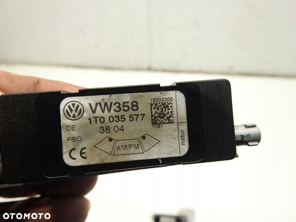 MODUŁ WZMACNIACZ ANTENY VOLKSWAGEN TOURAN I 1T0035577 - 6