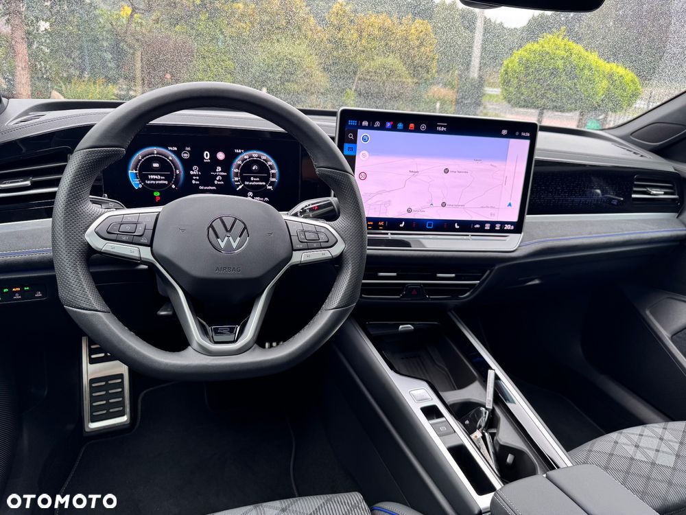 Volkswagen Passat 2.0 TDI SCR R-Line Plus DSG - 19