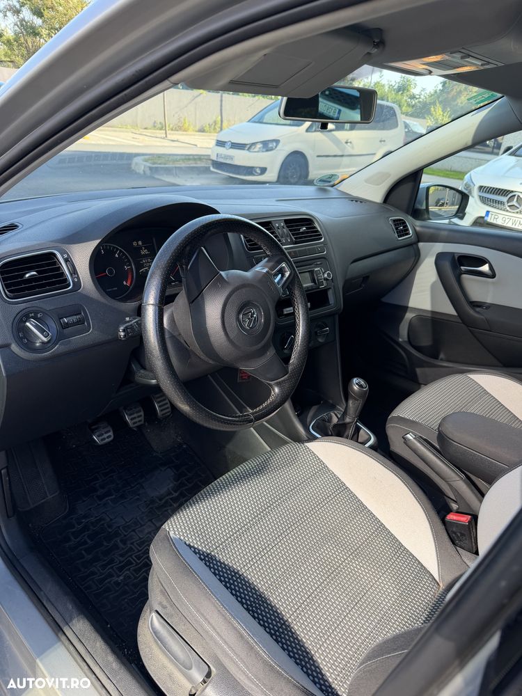 Volkswagen Polo - 4