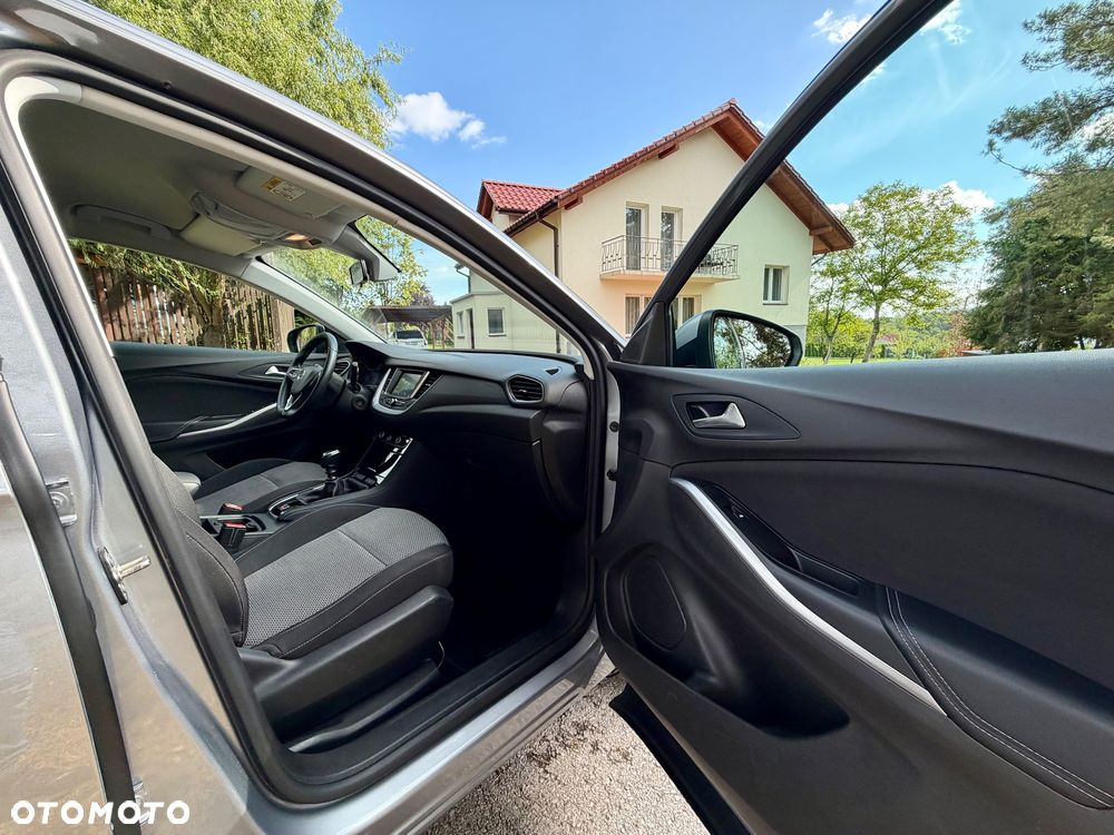 Opel Grandland X 1.2 T Enjoy S&S - 36