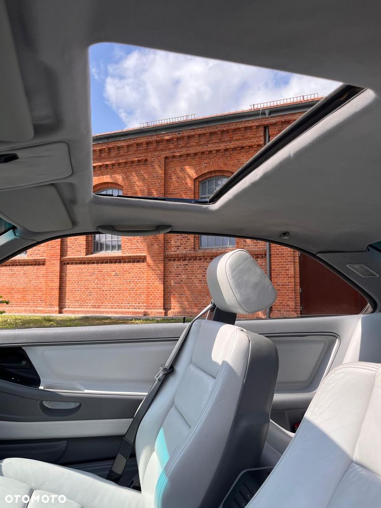 BMW Seria 8 - 21