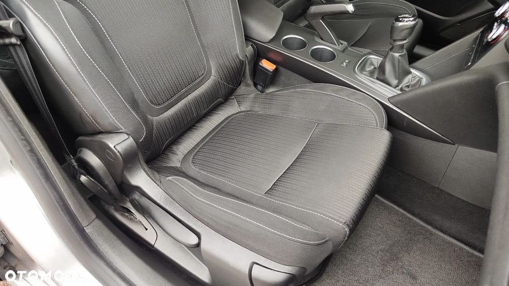 Renault Megane ENERGY TCe 100 EXPERIENCE - 32