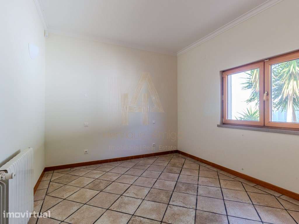 Moradia T3+3 isolada com piscina em Sesimbra - Grande imagem: 5/48