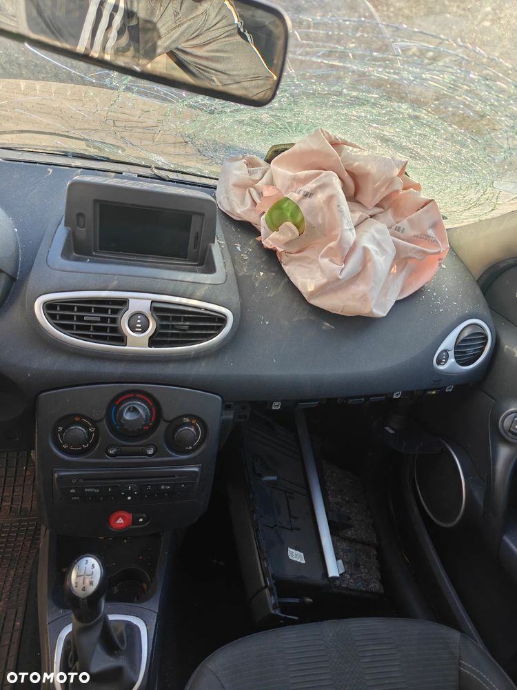 Renault Clio 1.5 dCi Authentique - 9
