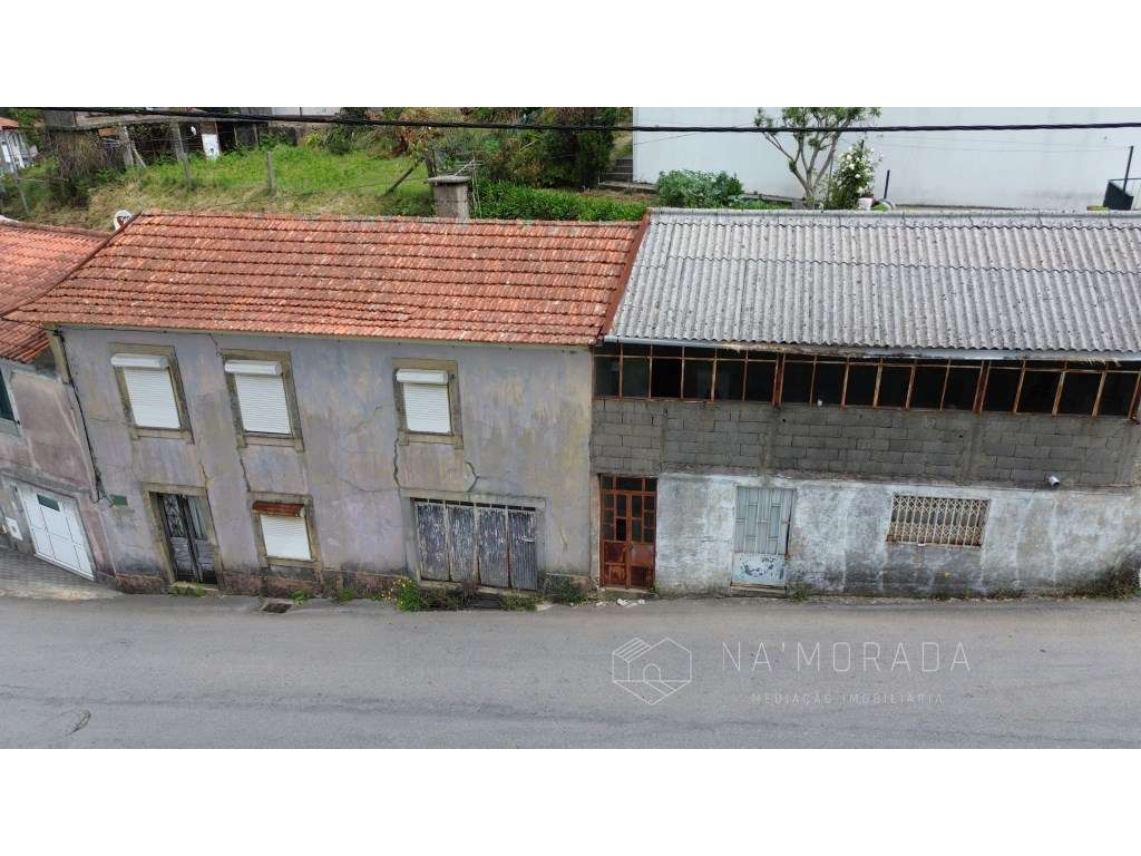 Moradia para restauro em Santa Maria da Feira - Grande imagem: 4/12