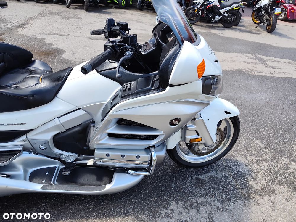 Honda GL - 16