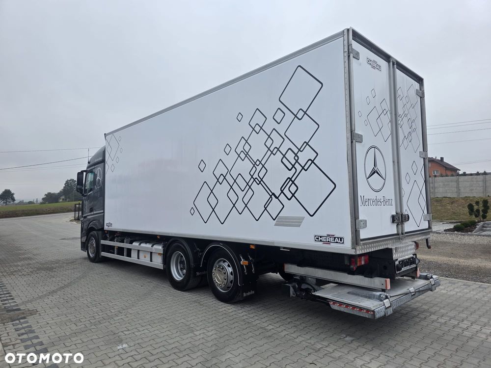 Mercedes-Benz / ACTROS / 2545 / E 6 / CHŁODNIA + WINDA - 30