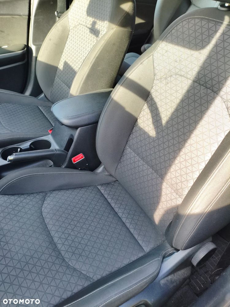 Kia Ceed 1.4 T-GDI M DCT - 16