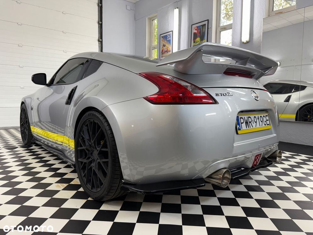 Nissan 370 Z - 13