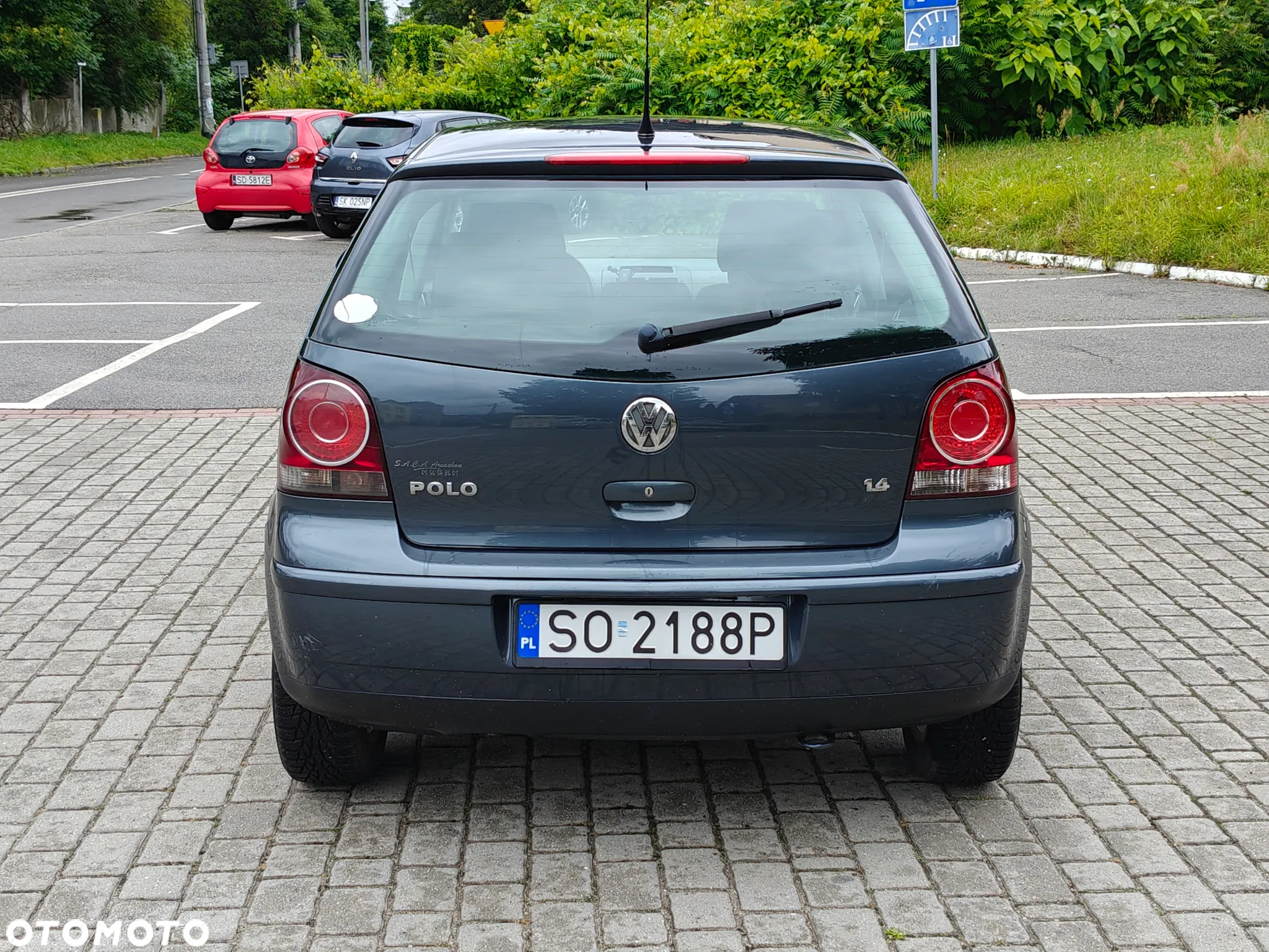 Volkswagen Polo 1.4 16V Comfortline - 14
