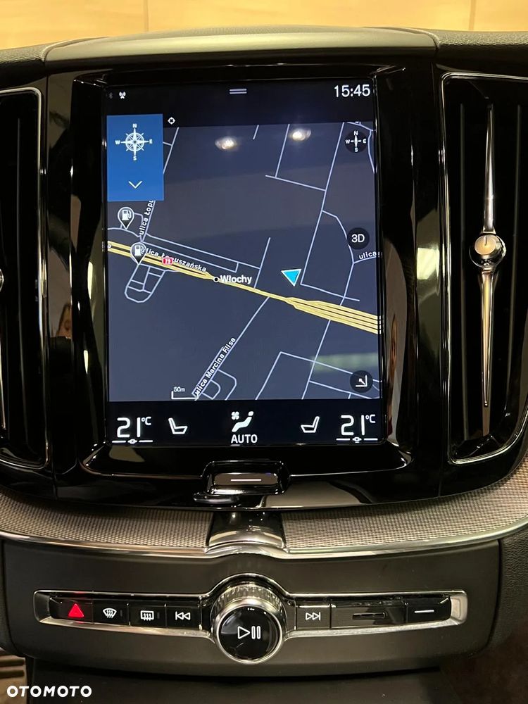 Volvo XC 60 T8 Plug-In Hybrid AWD R-Design - 26