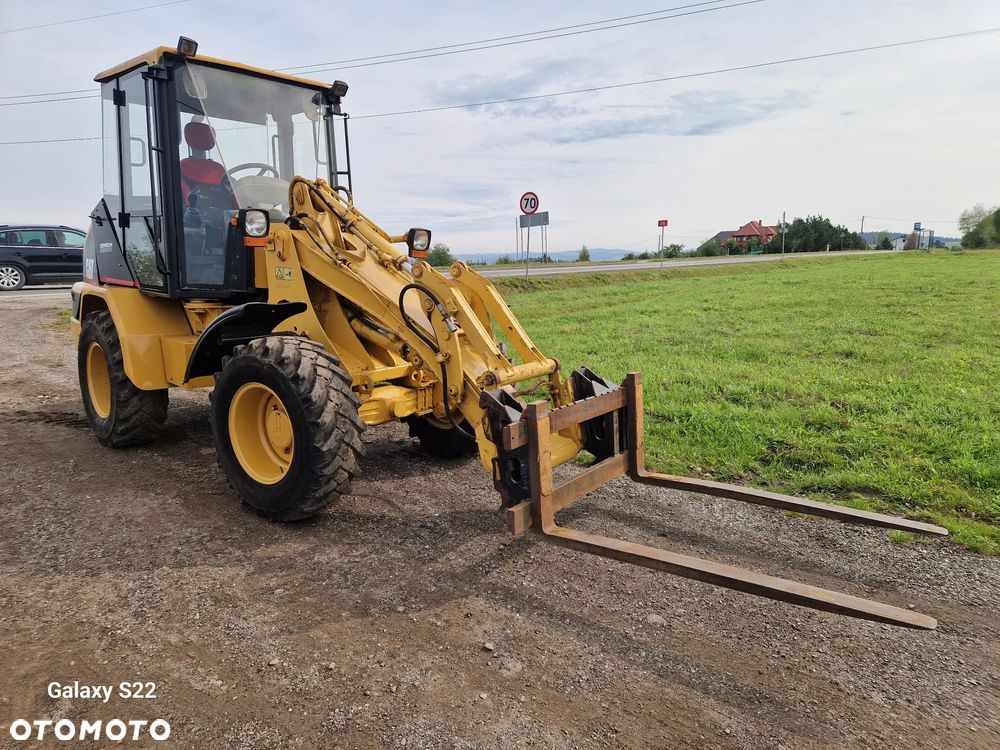 Caterpillar 906 - 4