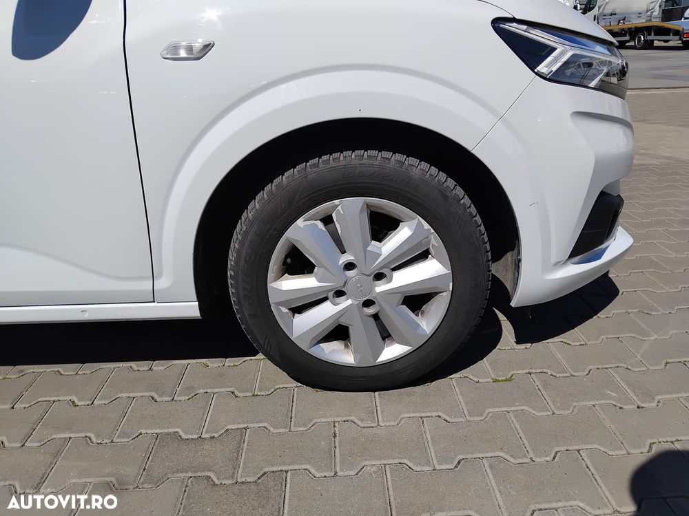 Dacia Logan TCe 90 MT5 Expression - 8