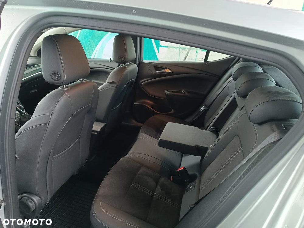 Opel Astra 1.2 T Business Elegance S&S - 16