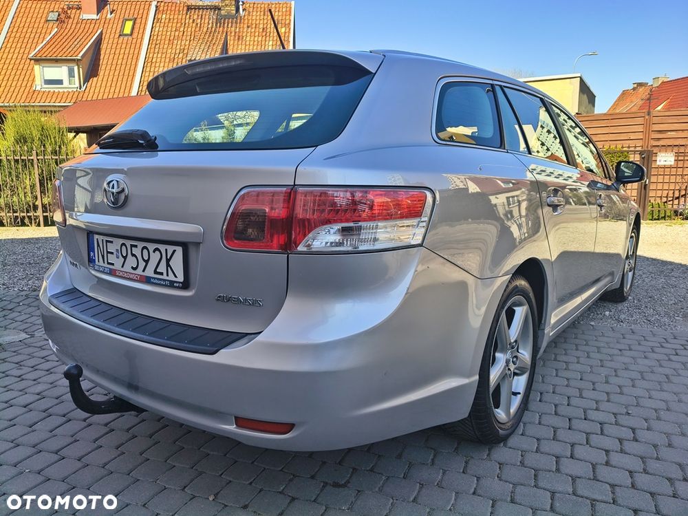 Toyota Avensis Touring Sports 1.8 Executive - 13