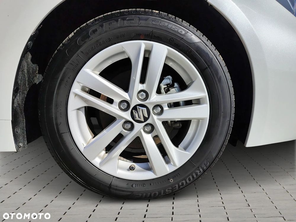 Suzuki Swace 1.8 Hybrid Premium Plus CVT - 18