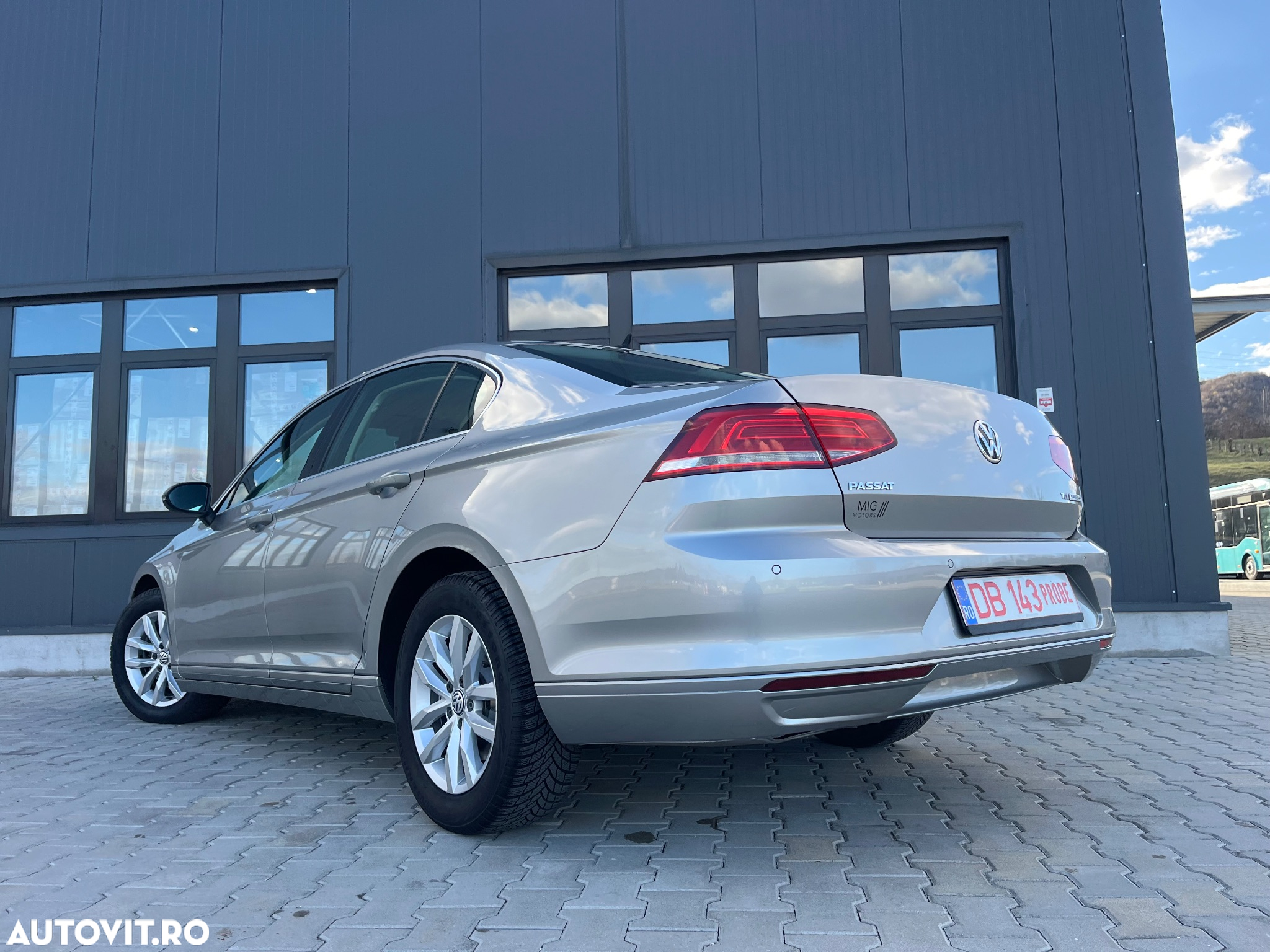Volkswagen Passat 1.6 TDI (BlueMotion Technology) DSG Comfortline - 38