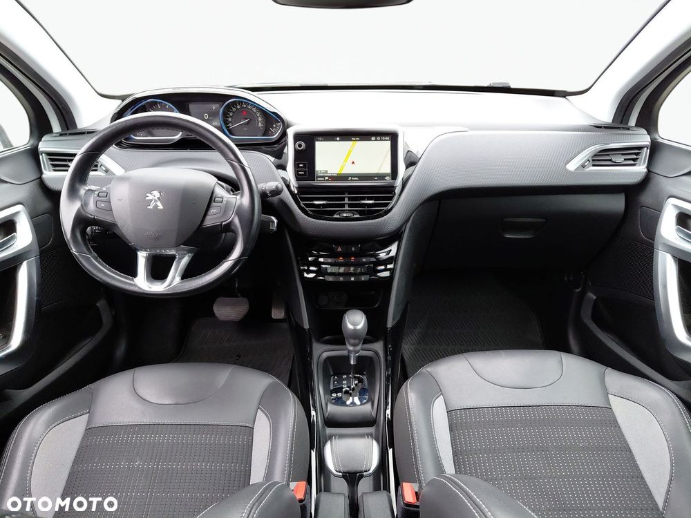 Peugeot 2008 1.2 Pure Tech GPF Allure S&S EAT6 - 12