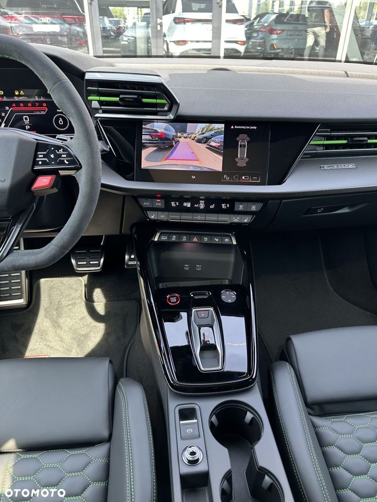 Audi RS3 Sportback - 18