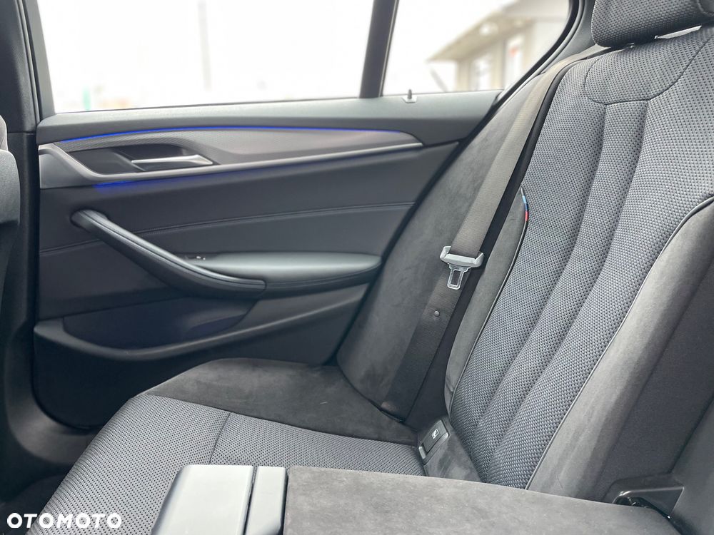 BMW Seria 5 520d xDrive M Sport sport - 26