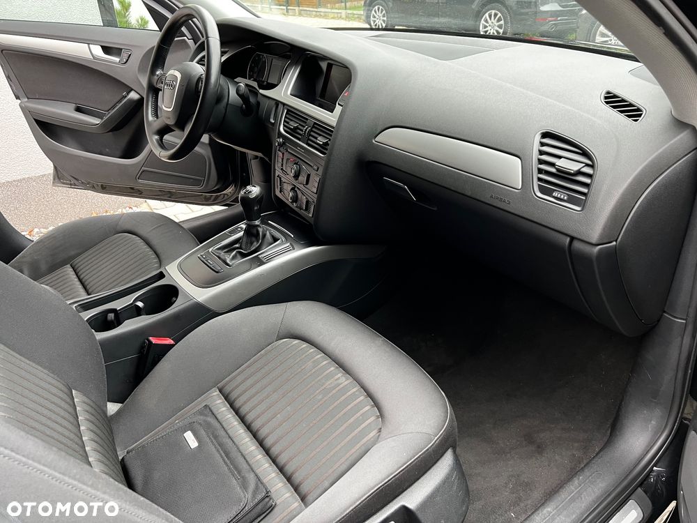 Audi A4 Avant - 22