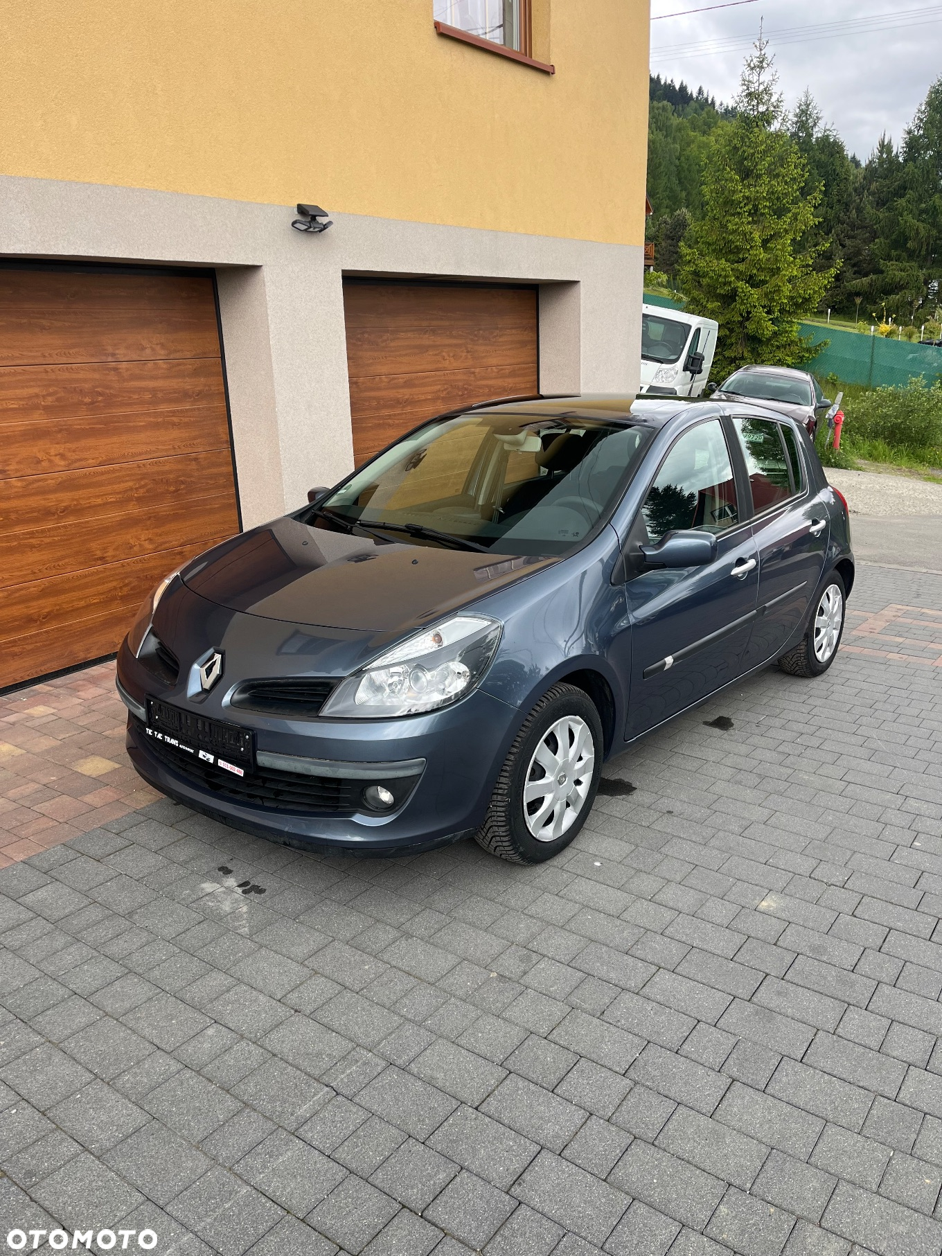 Renault Clio 1.6 16V Alize - 2