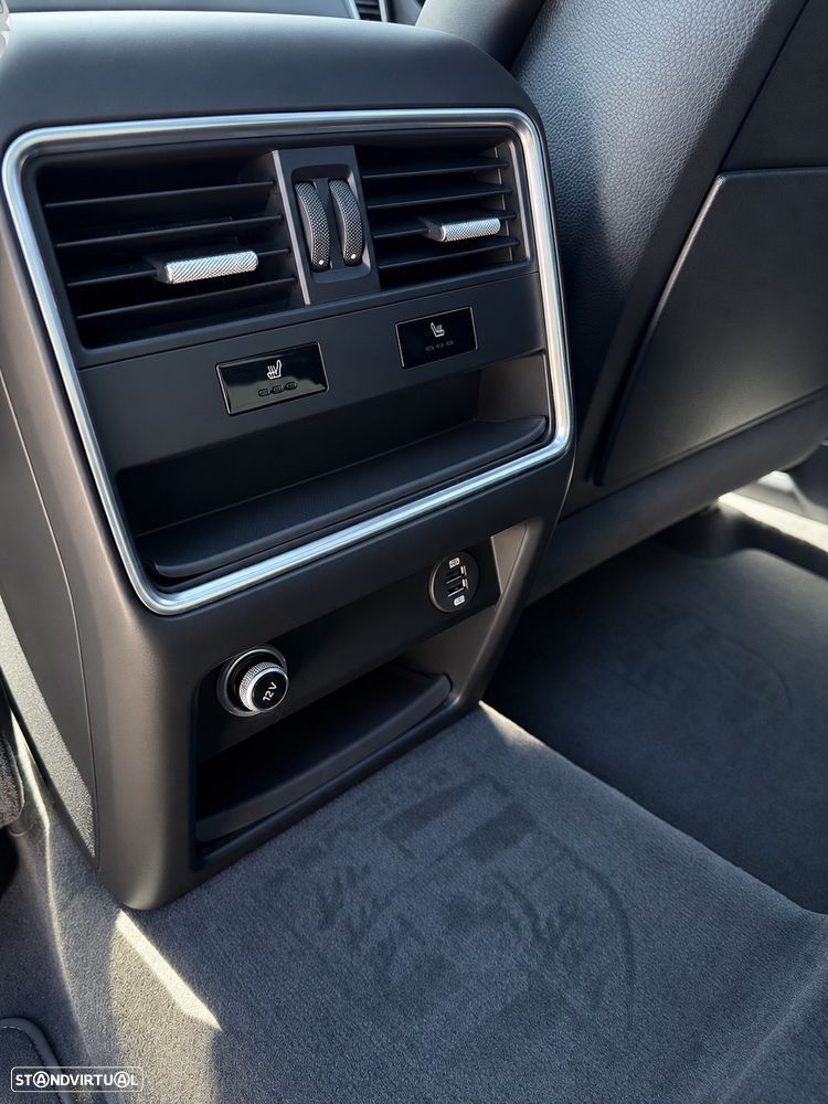 Porsche Cayenne Turbo - 12