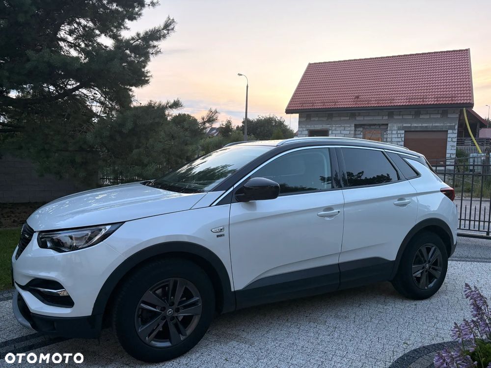 Opel Grandland X 1.2 T GPF Edition S&S - 10