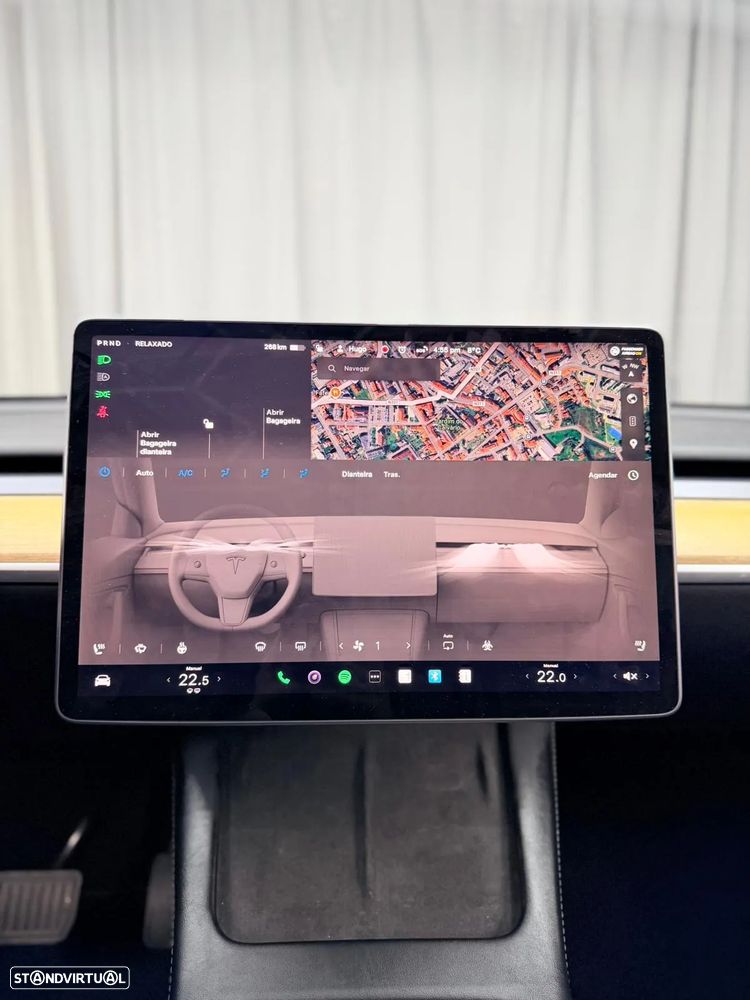 Tesla Model Y Long Range Dual Motor AWD - 15