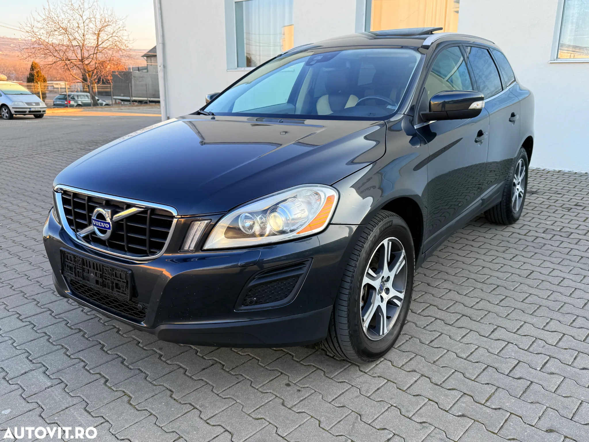 Volvo XC 60 2.4D AWD Aut. Summum - 5