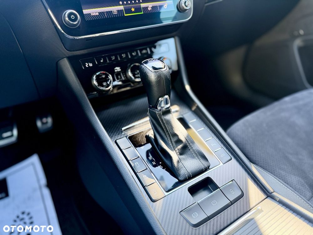 Skoda Superb 2.0 TDI 4x4 DSG Sportline - 20