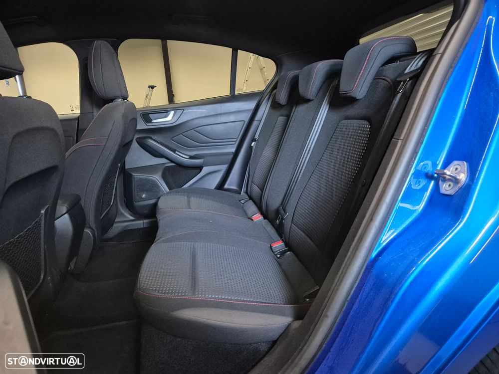 Ford Focus 1.0 EcoBoost ST-Line - 45