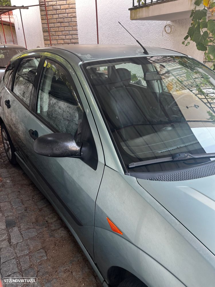 Ford Focus 1.4 Ambiente - 1