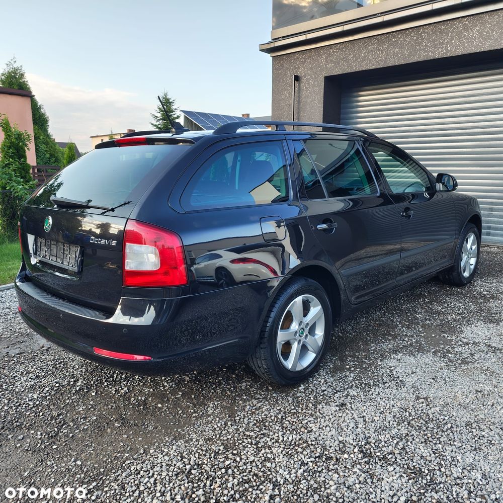 Skoda Octavia 2.0 TDI Elegance DSG - 3