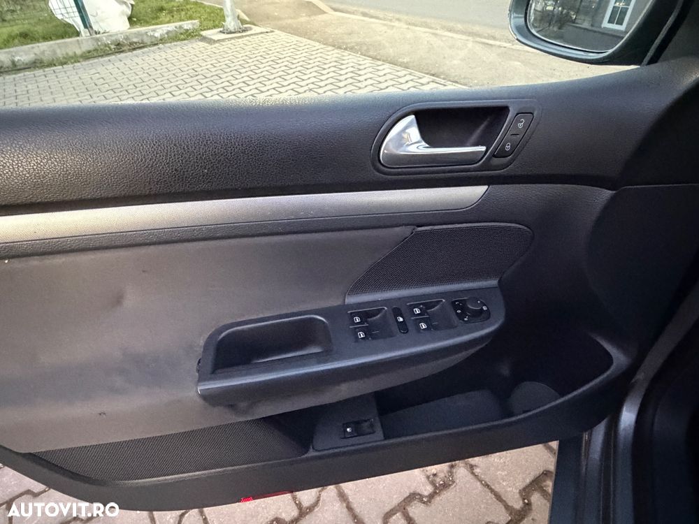 Volkswagen Golf 1.9 TDI DPF Tour - 20