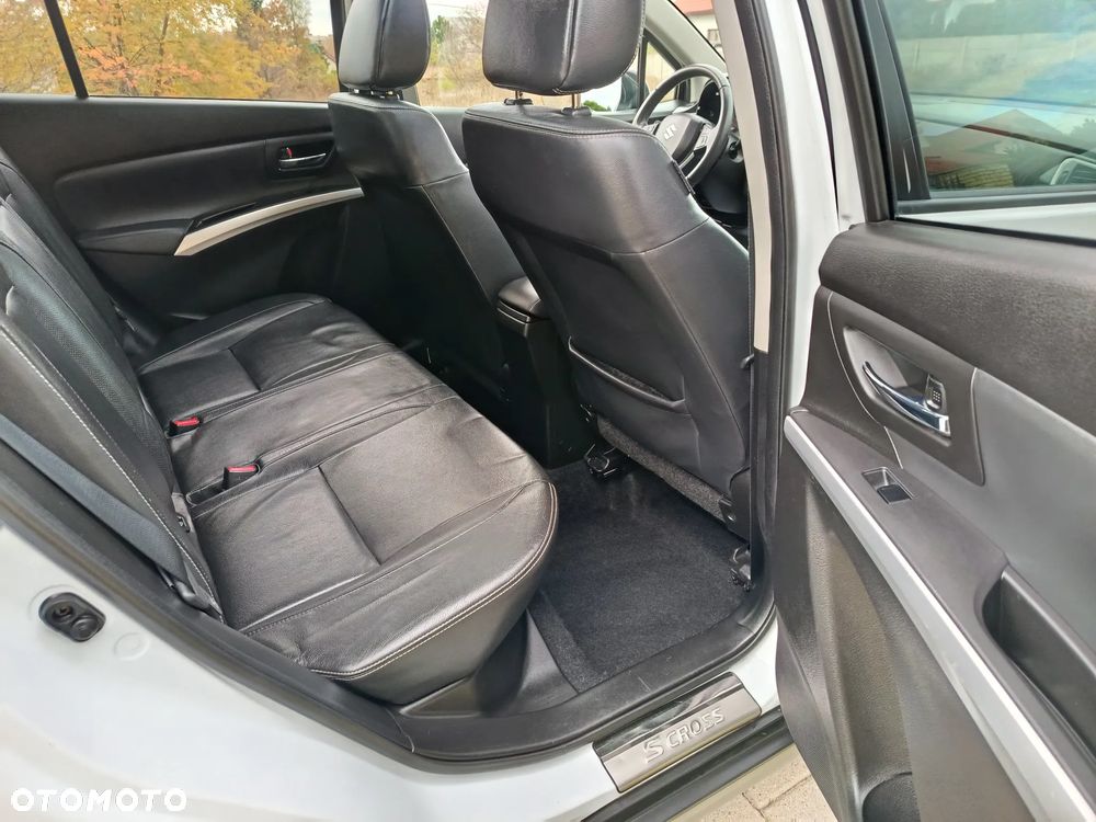 Suzuki SX4 S-Cross 1.6 VVT CVT 4x4 limited - 24