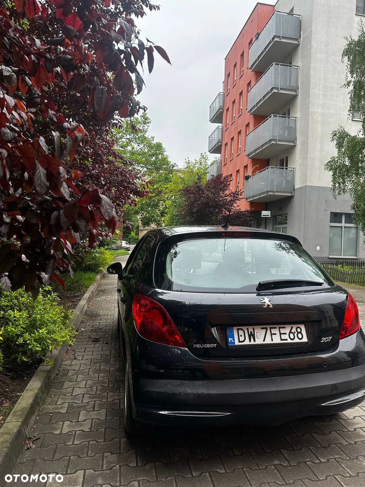 Peugeot 207 - 6