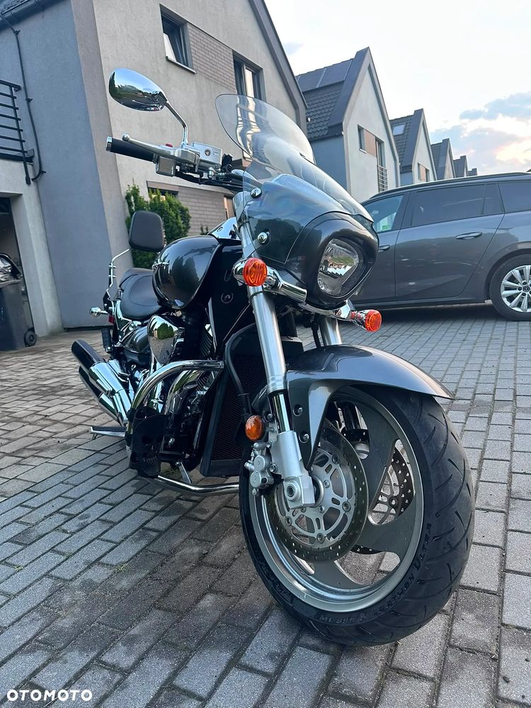 Suzuki Boulevard - 16