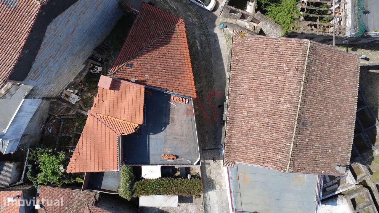 Andar de Moradia Duplex T5 no Coração de Guimarães - Grande imagem: 4/22