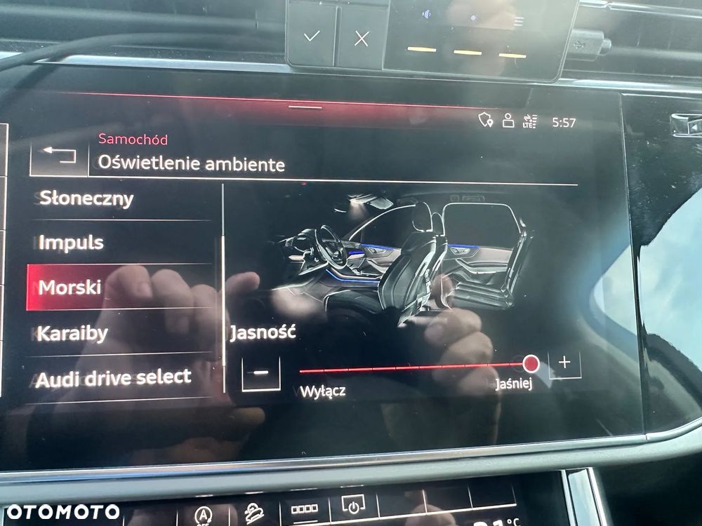 Audi Q7 - 10