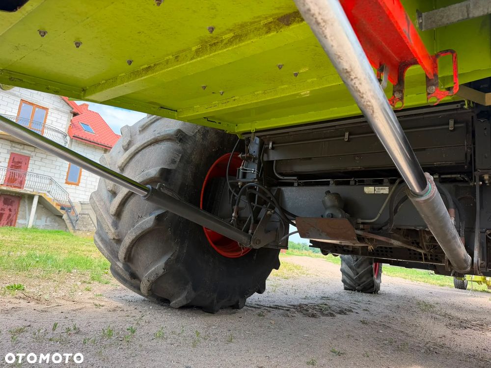 Claas Tucano 420, heder CLAAS VARIO 560, przystawka do kukurydzy CLAAS CORIO 675FC - 11