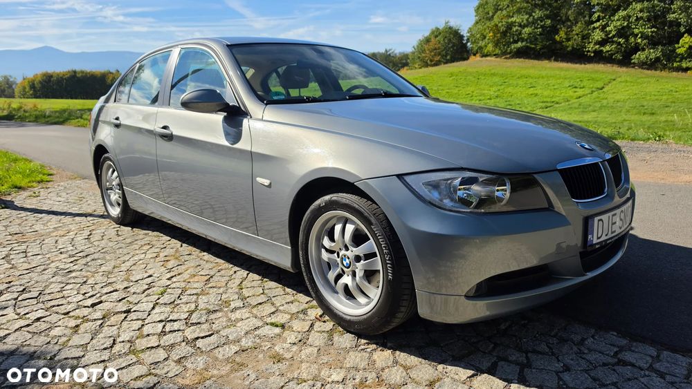 BMW Seria 3 318i - 5