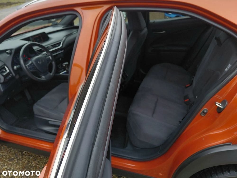 Lexus UX 200 GPF Business 2WD - 36