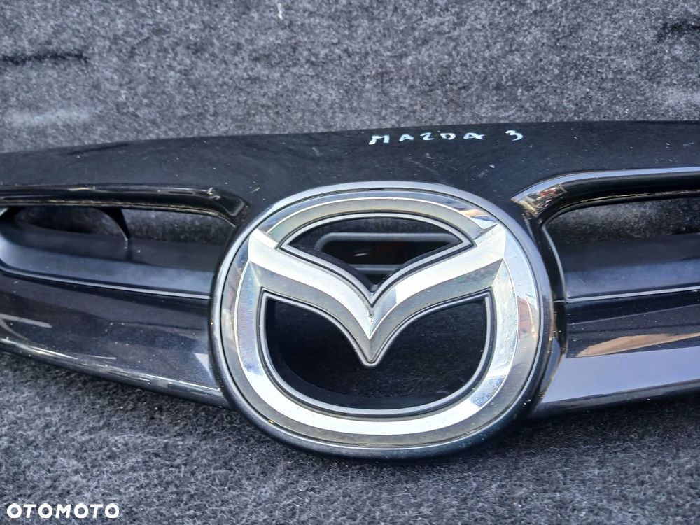 Mazda 3 Grill - 4
