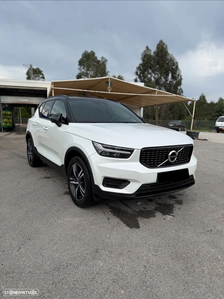 Volvo XC 40 2.0 D3 R-Design - 1