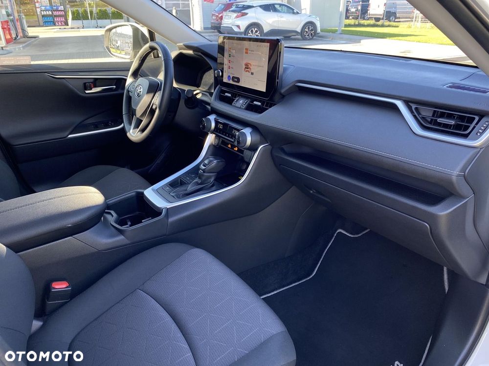 Toyota RAV4 - 16