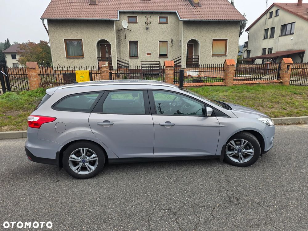Ford Focus 1.6 Trend - 4